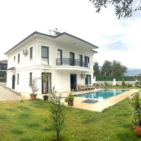 Vila Star House